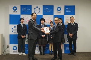 丸亀ハーフマラソン募金贈呈式